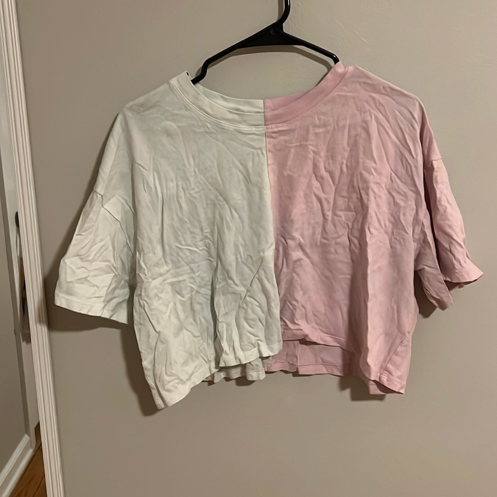 Hollister dual tone cropped tee